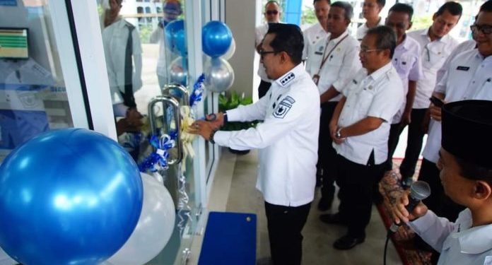 Bupati Eka Putra Meresmikan Gedung Mal Pelayanan Publik Tanah Datar