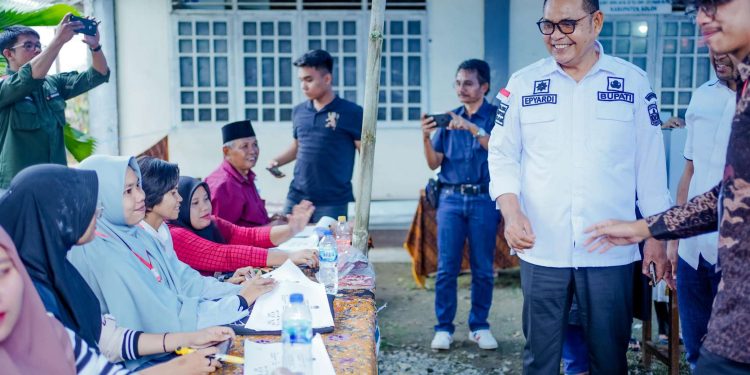 Bupati Solok Lakukan Monitoring Lapangan pada Penyelenggaraan Pemilu Serentak Tahun 2024 di Kabupaten Solok