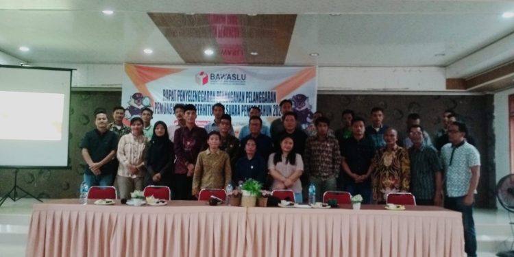 Bawaslu Mentawai Gelar Rakor yang Melibatkan Pimpinan dan Staf Teknis Panwaslu Kecamatan Se-Kab. Mentawai
