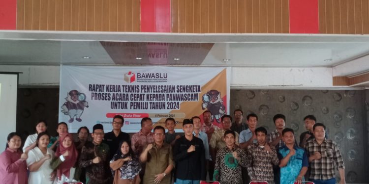 Bawaslu Mentawai Gelar Rapat Teknis Penyelesaian Sengketa Proses Acara Cepat Kepada Panwascam untuk Pemilu Tahun 2024