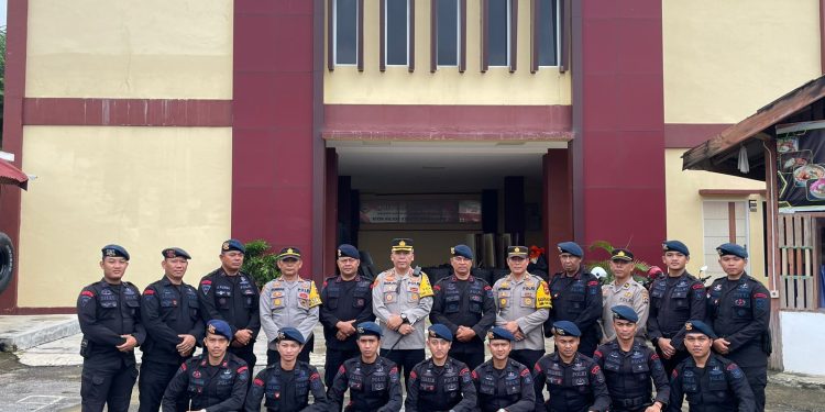 Kapolres Solok Kota Melepas BKO Brimob Polda Sumbar Selesai Laksanakan Tugas Operasi Mantap Brata