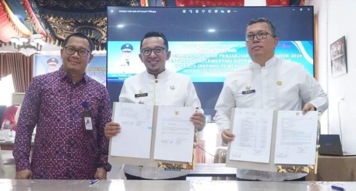 Bupati Eka Putra Menegaskan Dengan Adanya SAKIP Seluruh OPD Bisa Meningkatkan Pelayanan Kepada Masyarakat