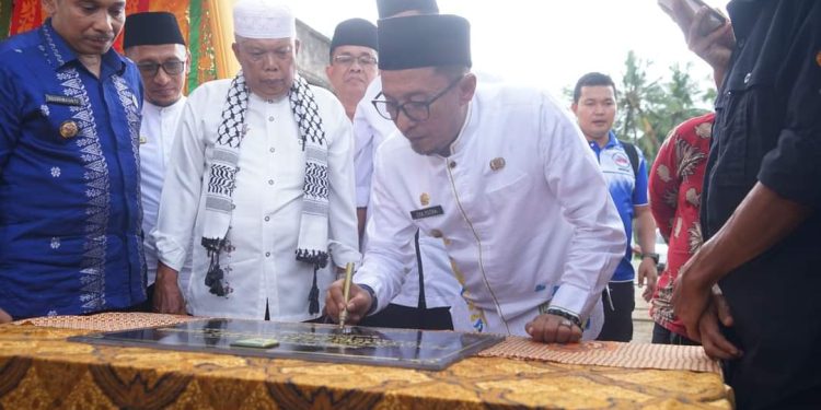 Jalan Lingkar Aquaduk Pancasila Jorong Kubang Landai Nagari Saruaso Diresmikan Bupati Eka Putra
