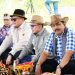 Bupati Eka Putra Menutup Acara Alek Pacu Jawi Di Sawah Banda Bawah Nagari Sawah Tangah Pariangan
