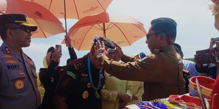 Sekda Mentawai Sambut Kedatangan Kejati Sumatera Barat di Mentawai