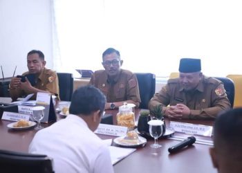 Wako Solok Serahkan LKPD Tahun 2023 pada BPK RI Perwakilan Sumbar