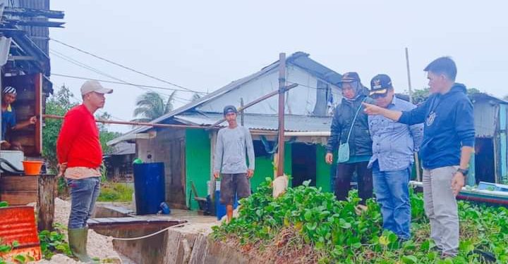 Intensitas Hujan Tinggi, Pemdes Tuapejat Pantau Kondisi wilayahnya