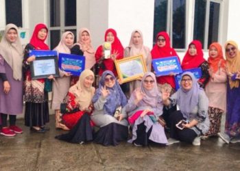 4 Sekolah Di Kota Solok Terima Penghargaan Sekolah Adiwiyata dari Kementrian Lingkungan Hidup