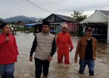 Wawako Solok Tinjau Masyarakat Terdampak Banjir