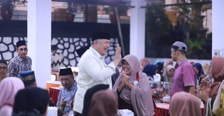 Pererat Tali Silaturahmi, Wako Solok Buka Puasa Bersama Masyarakat Laing dan Paguyuban Se- Kota Solok