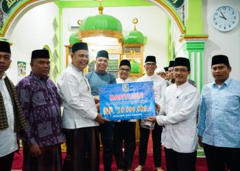 Tim Safari Ramadhan yang Dipimpin Bupati Solok Kunjungi Mesjid Raya Singkarak