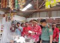 Pastikan Kestabilan Harga Bahan Pokok, Pj Bupati Mentawai Laksanakan Sidak di Beberapa Toko Penjuam Bahan Pokok