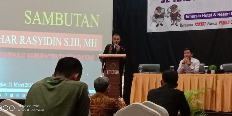 Bawaslu Tanah Datar Laksanakan Kegiatan Pembinaan Penguatan Aparatur Pengawas Pemilu Se-Kabupaten Tanah Datar