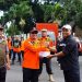 40 Orang Relawan Bencana Dilepas Bupati Eka Putra ke Kabupaten Pesisir Selatan