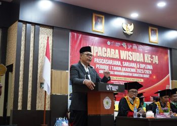 Orasi Ilmiah di UMSB, Bupati Solok Epyardi Asda Buat Semangat Mahasiswa Menyala