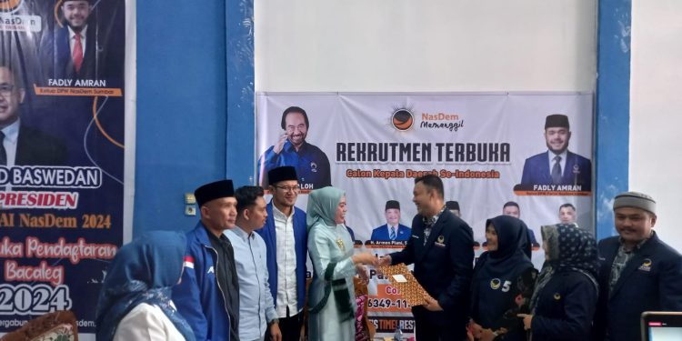 Mendaftar ke Partai Nasdem, Hj. Emiko Jadi Sejarah Bagi Perempuan di Kab. Solok