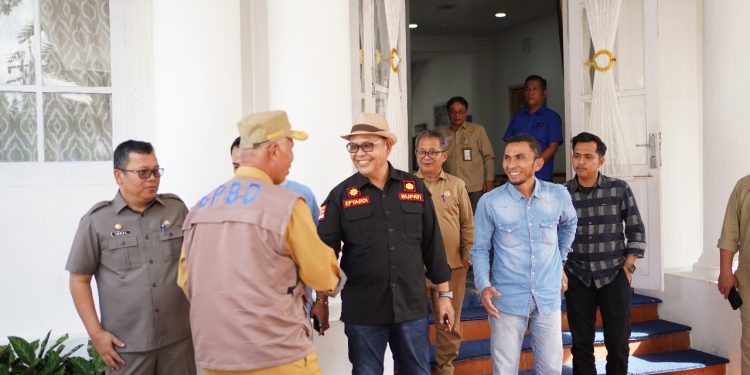 Bantu Korban Galodo Tanah Datar, Bupati Solok Epyardi Asda Bahas Penanganan dengan Kepala BNPB dan BMKG