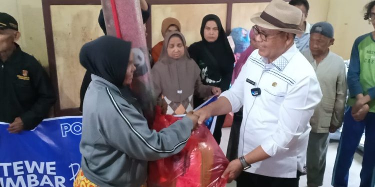 Otewe Sumbar Peduli, Epyardi Asda Kembali Serahkan Bantuan untuk Korban Bencana Agam dan Tanah Datar