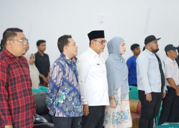 Bupati Solok Epyardi Asda dan Anggota DPR RI Komisi V Menjadi Narasumber Seminar Kewirausahaan