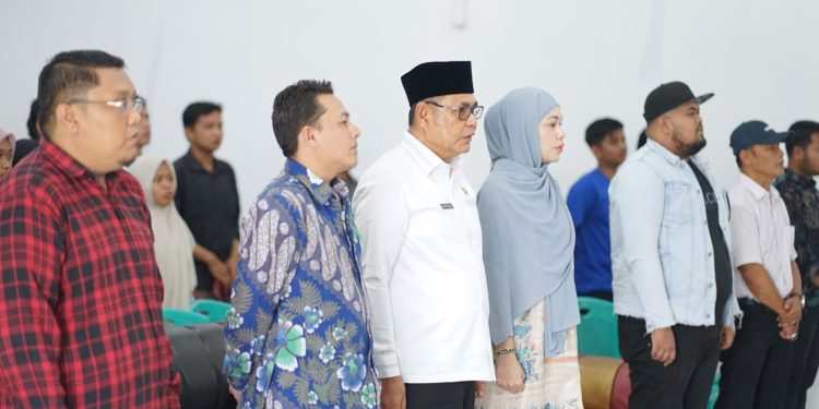 Bupati Solok Epyardi Asda dan Anggota DPR RI Komisi V Menjadi Narasumber Seminar Kewirausahaan
