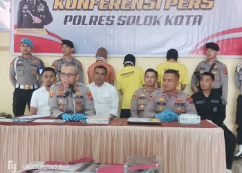 Kapolresta Solok Gelar Konferensi Pers Terkait Pengungkapan Kasus Pencurian Dengan Kekerasan dan Pencurian Dengan Pemberatan Serta Narkoba
