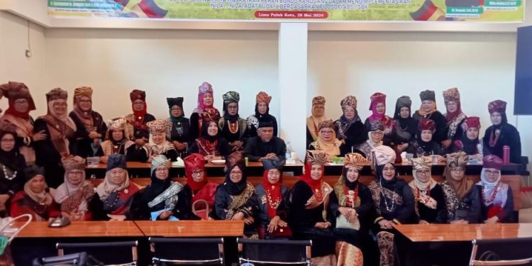 Seminar Peningkatan Kapasitas Bundo Kanduang Diikuti Bundo Kanduang Se-Kabupaten Limapuluh Kota