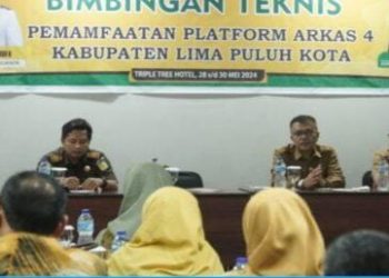 Bupati Limapuluh Kota Safaruddin membuka Bimtek ARKAS 2024