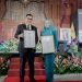 Kembali Ukir Prestasi Tingkat Nasional, Bupati dan Ketua TPP PKK Kab. Solok Raih Penghargaan Bergengsi Manggala Karya Kencana di Semarang