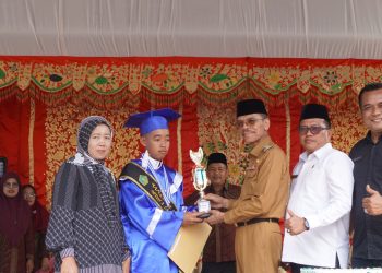 Wujudkan Masyarakat Madani, Bupati Limapuluh Kota Safaruddin Dorong Generasi Qurani
