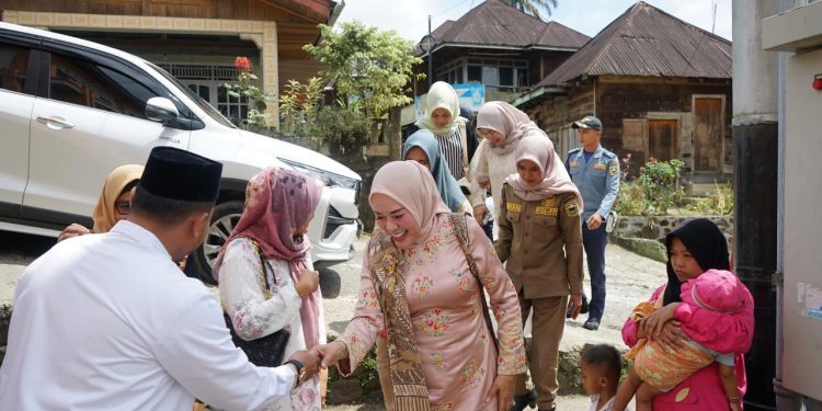 Ketua TP-PKK Kab. Solok Hadiri Pertemuan Bulanan dan Tausiyah Agama BKMT Kabupaten Solok Tahun 2024