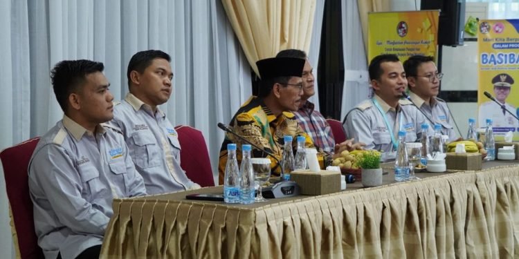 37 Mahasiswa Program PMM Kunjungi Bupati Lima Puluh Kota