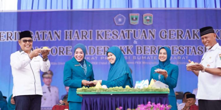 Ditandai Dengan Pemukulan Gendang, HKG PKK Ke-52 dan Jambore Kader PKK Berprestasi Ke-XXI Tahun 2024 Tingkat Provinsi Sumbar Resmi Dilaksanakan