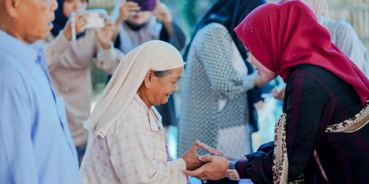 Emiko Epyardi Asda Hadiri Pengukuhan serta Temu Ramah Bundo Kanduang Se-Kec. Payung Sekaki