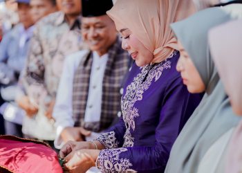 Bupati dan Ketua TP-PKK Kab. Solok Hadiri Acara Khatam Al-Quran di Nagari Tanjung Alai