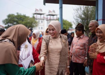 Pembina Bundo Kanduang Kabupaten Solok Membuka Lomba Bundo Kanduang Nagari Singkarak