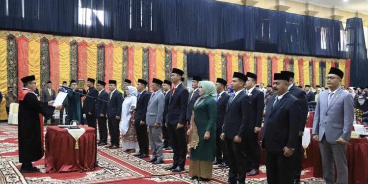 20 Orang Anggota DPRD Kota Solok Periode 2024-2029 Dilantik oleh Ketua Pengadilan Negeri Solok