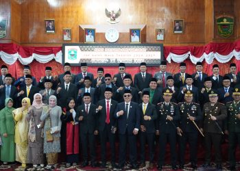 DPRD Kab. Solok Menggelar Rapat Paripurna Dalam Rangka Pengucapan Sumpah / Janji Anggota DPRD Terpilih Periode 2024 – 2029