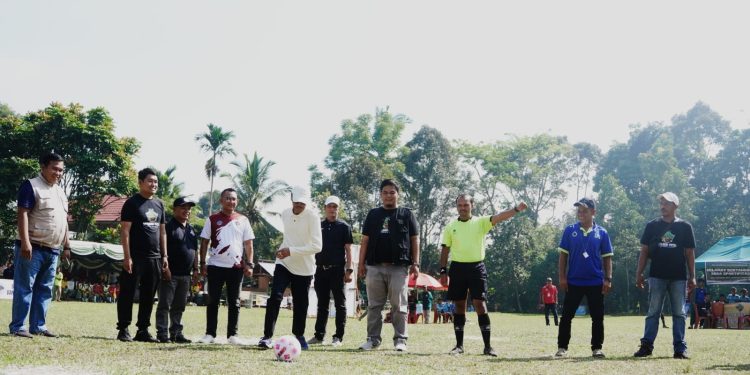 Dibuka Bupati Safaruddin, 28 SSB di Sumbar Perebutkan Piala Wali Nagari Cup Sibalam 2024