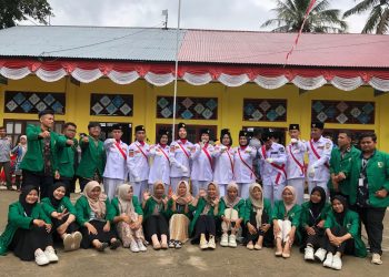 Meriahkan HUT RI Ke-79, Mahasiswa KKN PPM UNAND Jadi Pasukan Pengibar Bendera Merah Putih