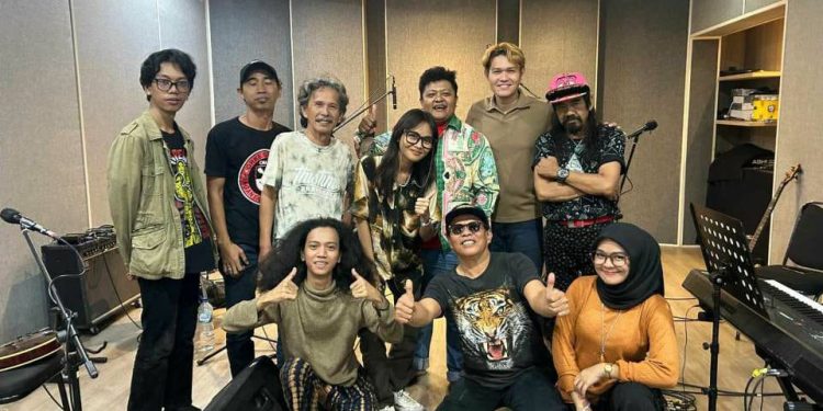 Malika Gantikan Jhonny Iskandar Jadi Vokalis Grup Musik Legendaris OM PMR