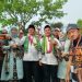 Meski Diusung Satu Partai, Ribuan Massa Antarkan Paslon Nofi Chandra Dan Leo Murphi Ke KPU