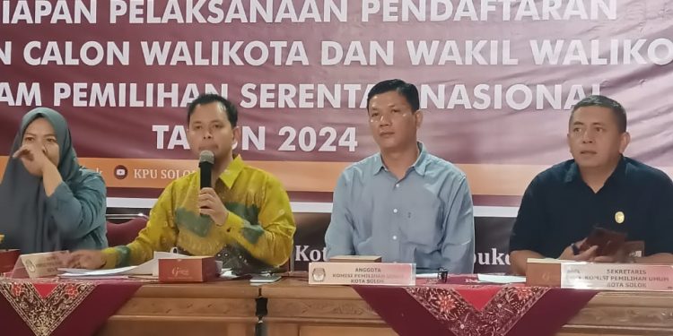 KPU Kota Solok Gelar Jumpa Pers Persiapan Pelaksanaan Pendaftaran Pasangan Calon Walikota Dan Wakil Walikota Solok 2024