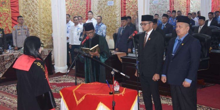 DPRD Kab. Solok Menggelar Rapat Paripurna Dalam Rangka Pengucapan Sumpah / Janji Pimpinan DPRD Periode 2024 – 2029
