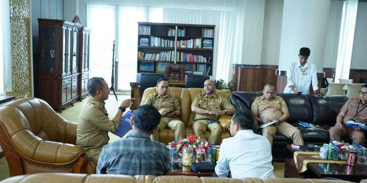 Pjs Bupati Solok  Terima Kunjungan Bawaslu Kabupaten Solok