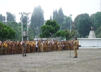 Akbar Ali Menjadi Pembina Apel Pagi di Lingkup Pemkab Solok