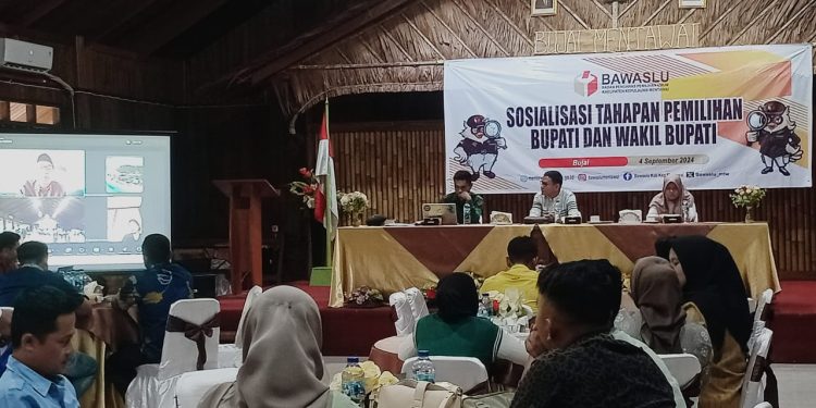 Bawaslu Mentawai Gelar Sosialisasi Tahapan Pemilihan Bupati dan wakil Bupati