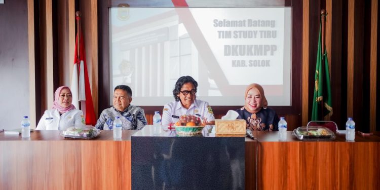 Guna Pemantapan Perencanaan Program Kerja, Dekranasda Kab. Solok Study Komparatif ke Dekranasda Kabupaten Kuningan