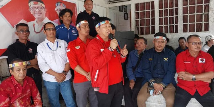 Nelsen Sakerebau : Rijel Samaloisa Dikenal Sebagai Sosok Politikus yang Intelektual