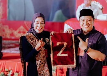 Emiko-Irwan Afriadi dapat Nomor 2, Ribuan Warga Bersyukur