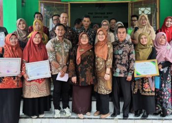 Dinas Lingkungan Hidup (DLH) Kab. Solok Menggelar Sosialisasi Teknis Gerakan Peduli dan Berbudaya Lingkungan Hidup di Sekolah (PBLHS)